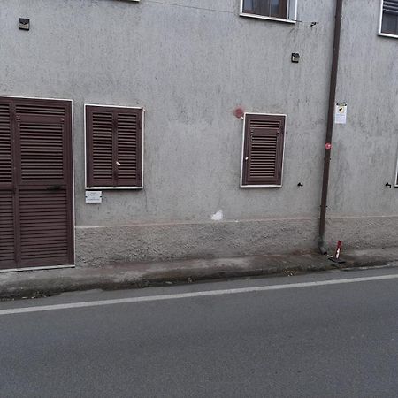Luni Casa Dolce Casa Posto Accogliente Tranquillo Apartment Nicola Exterior photo
